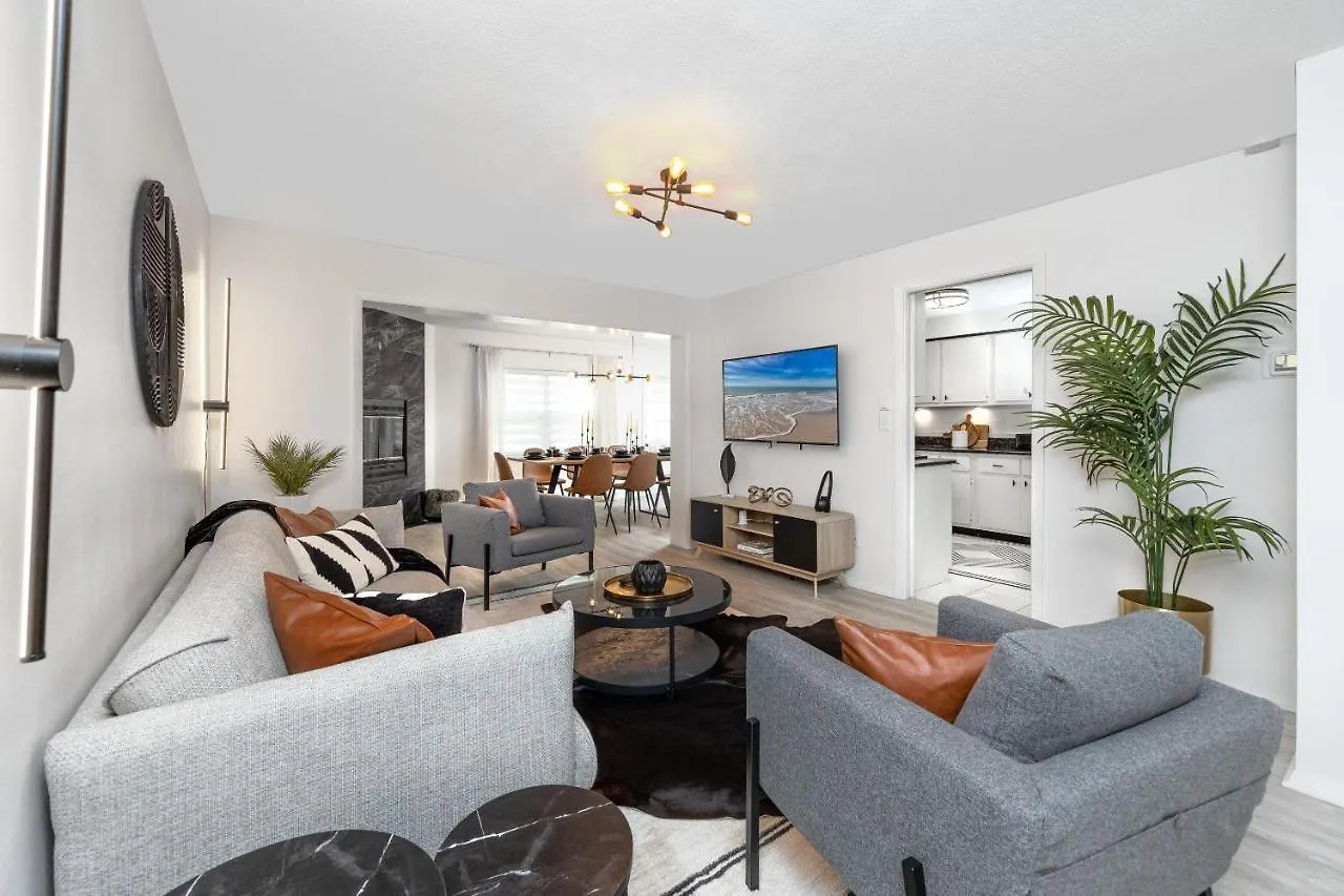 Clearwater Cabana - Gorgeous Home With Heated Pool Holiday home
